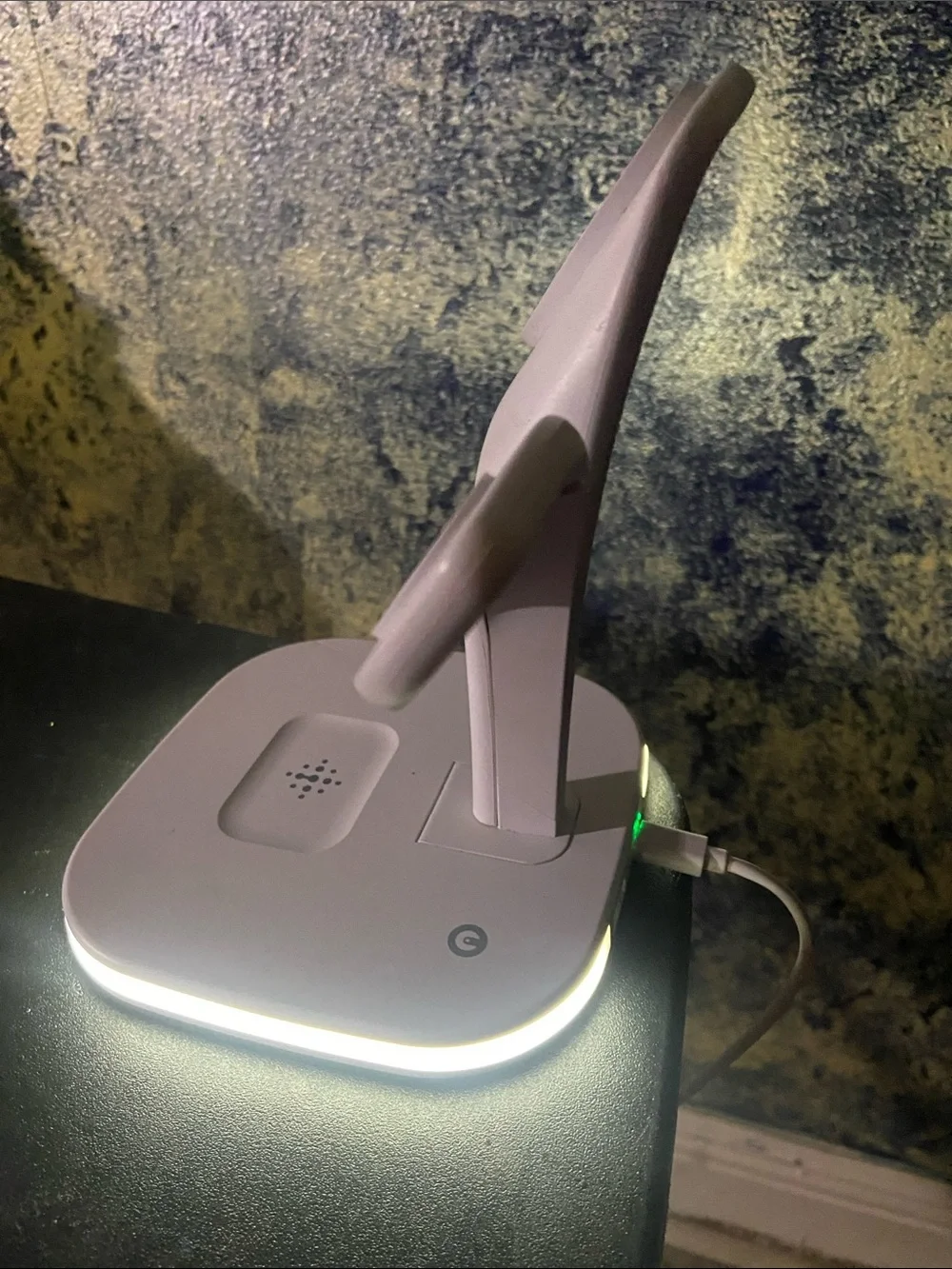 APPLE DEVICES 3 IN 1 MAGSAFE WIRELESS CHARGING STATION YM-UD22 NIGHT LIGHT